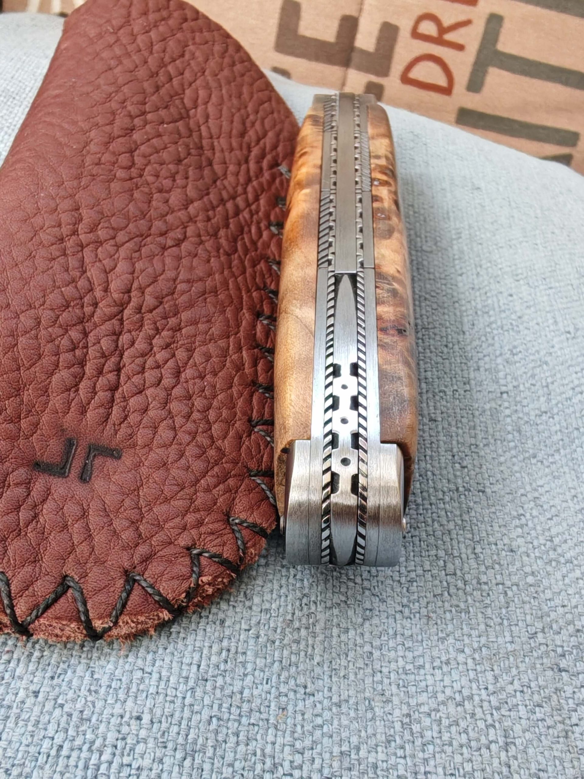 Couteau pliant navette à cran plat n° 0164 - Pièce unique – Image 11